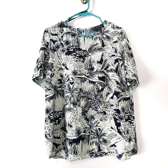 Primark Tops - Primark 12 Palm Trees Blue White NWOT